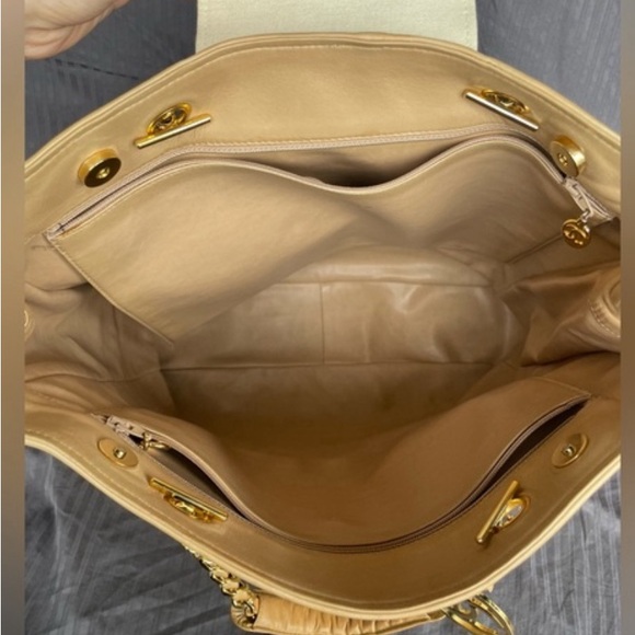 AUTHENTIC - CHANEL TIMELESS/CLASSIQUE LEATHER & CANVAS TOTE serial in tact - Picture 9 of 10